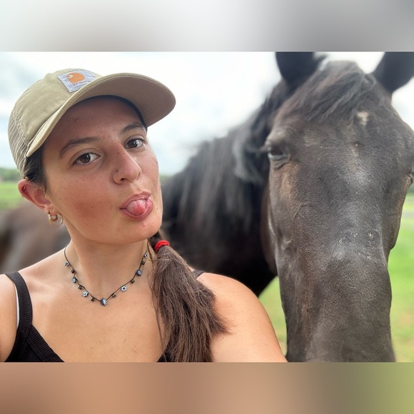 Meet your Posher, Bethany - Picture 4 of 6